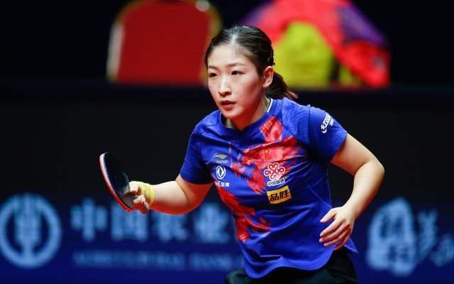 或与其团队 或与其团队