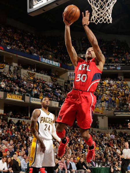 里的跑动距 里的跑动距