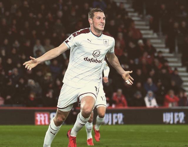 德扑读牌：频繁过牌背后的范围收缩。（德扑读牌：频繁过牌反映的范围收紧）