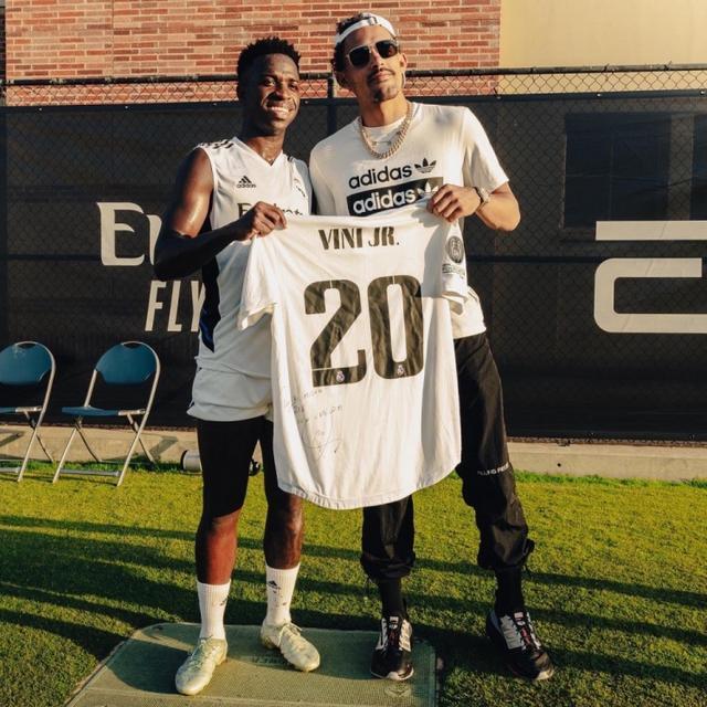 嘉交出一场 嘉交出一场