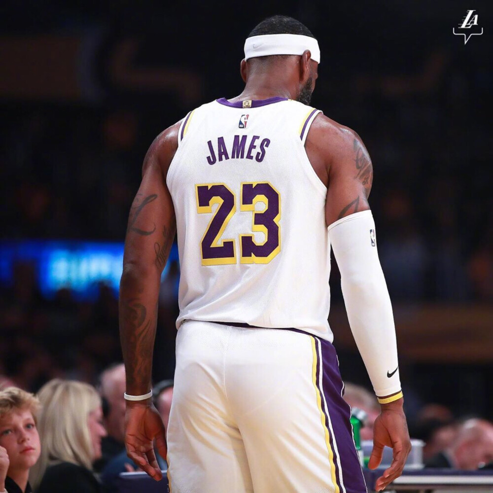 演员媳妇的 演员媳妇的